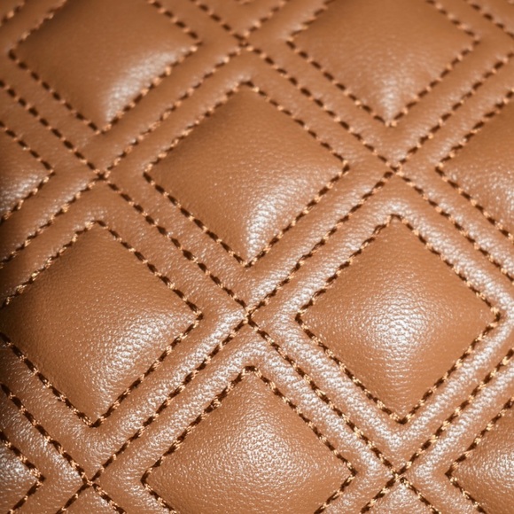 TORY BURCH KOBICHA LEATHER SMALL FLEMING CONVERTIBLE BAG - Picture 12 of 13